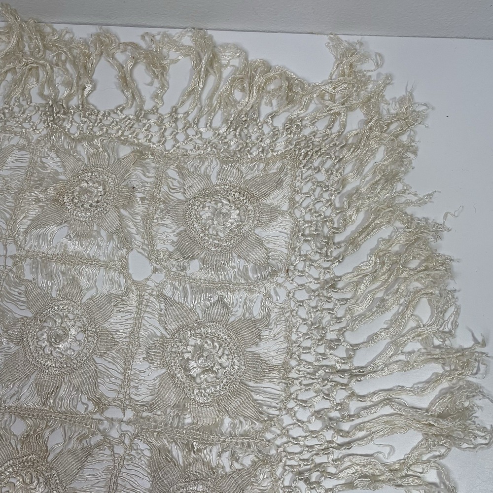 Vintage Cream Lace Crochet Coverlet Shawl Wrap Square Floral Fringe Delicate - Picture 3 of 16